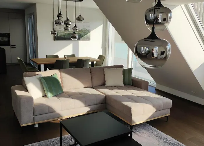 Luxus Penthouse Gegenüber International Centre Und Kaiserwasser Apartment